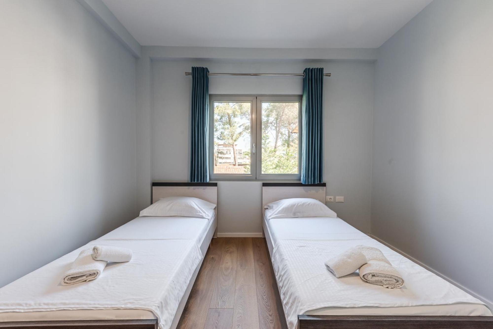 Beni'S Villa Apartments By Ps Golem  Buitenkant foto