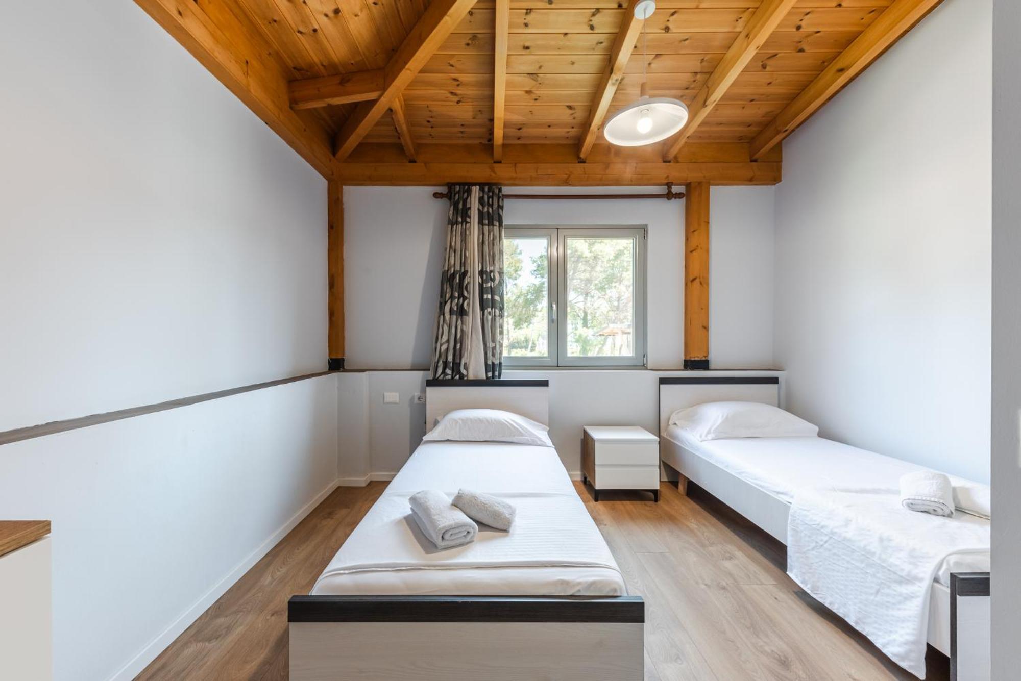 Beni'S Villa Apartments By Ps Golem  Buitenkant foto